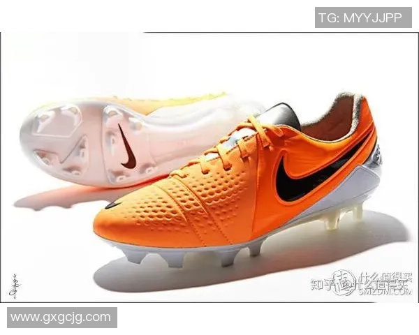 小学生能否穿4号足球鞋踢球探讨适合年龄和鞋码的选择